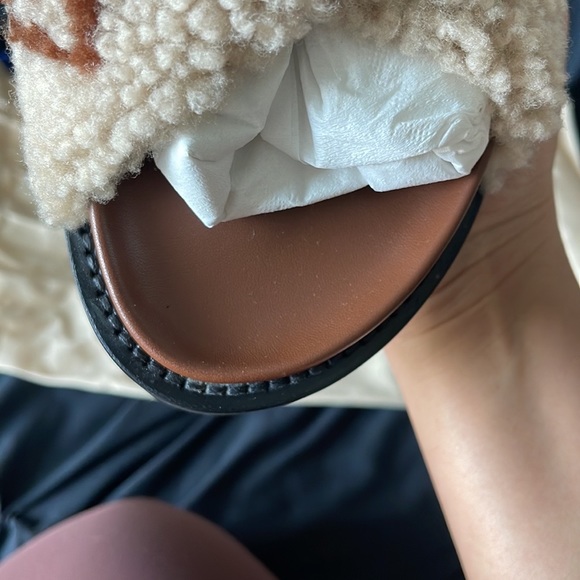 Louis Vuitton Paseo Line Sandal - Picture 5 of 9